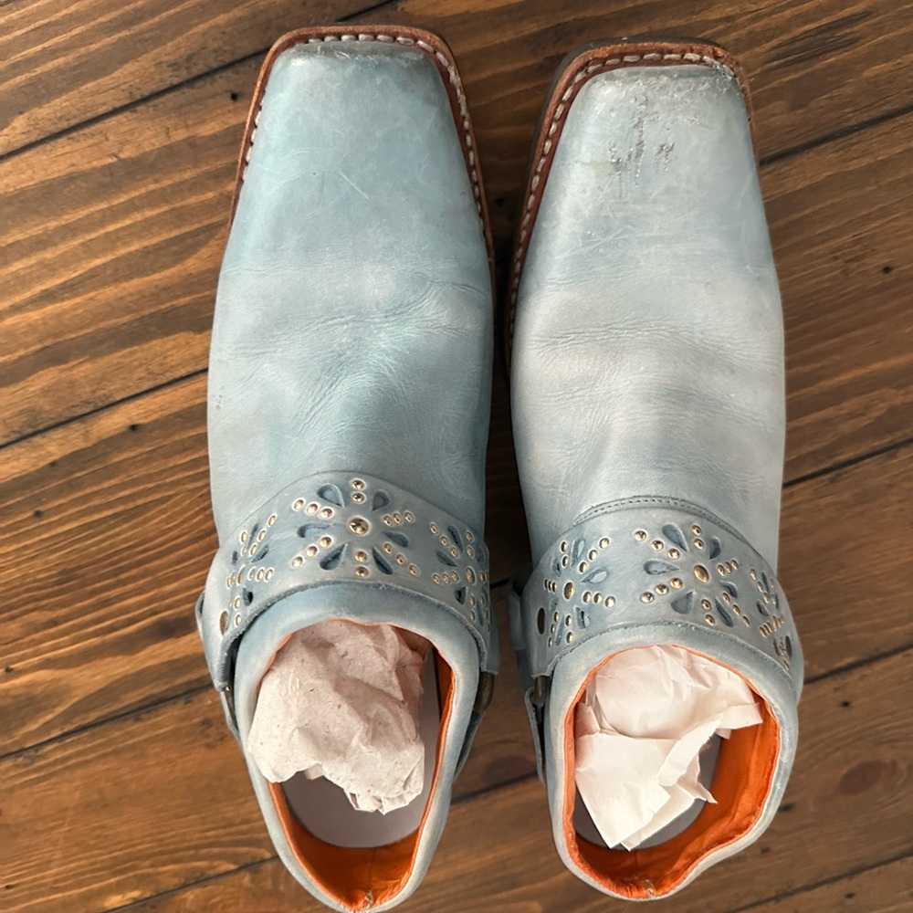 Frye mules